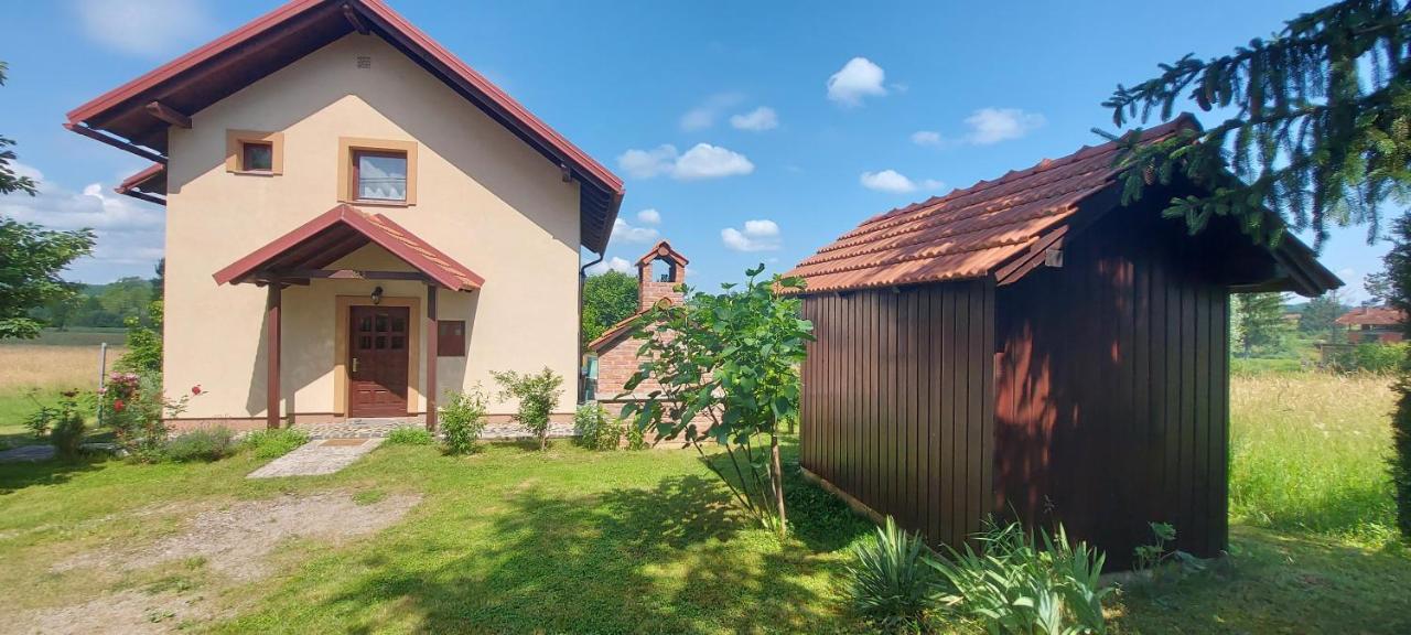 Holiday House And Apartments Vale 더가리사 외부 사진